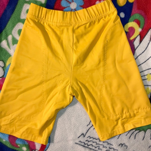 5/$15🌻Adams USA youth athletic shorts size small yellow - Picture 4 of 6